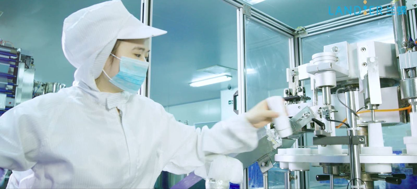 Cosmetics production line at a Guangzhou OEM/ODM manufacturing facility